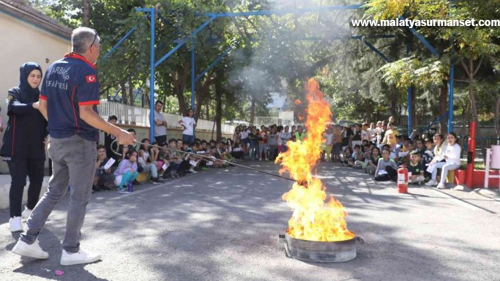 Diyarbakır itfaiyesinden 3 bin 500 öğrenciye yangın eğitimi